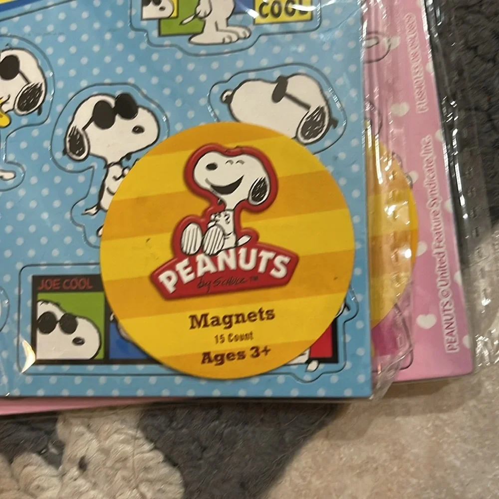 Peanuts 15 Count Mini Magnets Set Of 2 - Picture 6 of 7